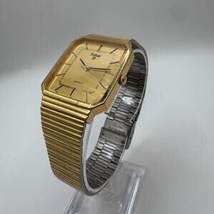 Vintage Pulsar by Seiko Gold Tone Tank Watch - New Battery - Y101-5339